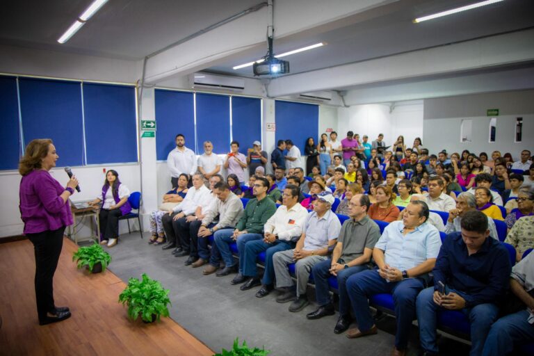 Yasmín Esquivel Mossa subraya rol legislativo en licencias parentales